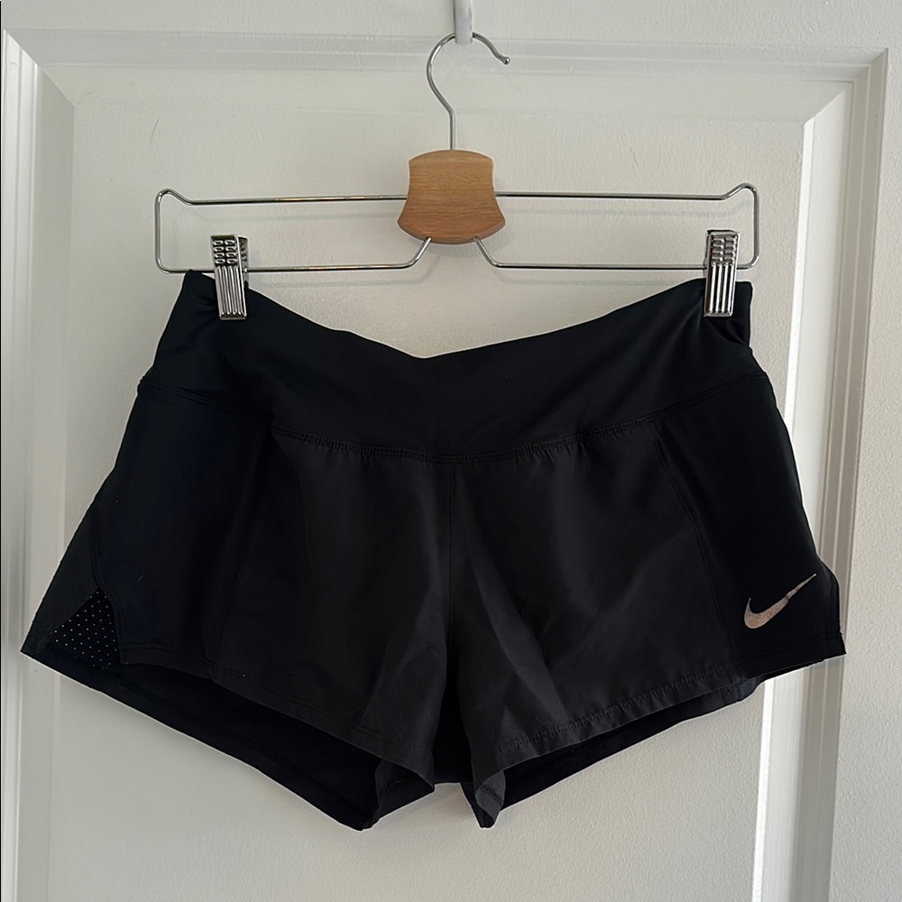 Nike Black Athletic Shorts for Performance